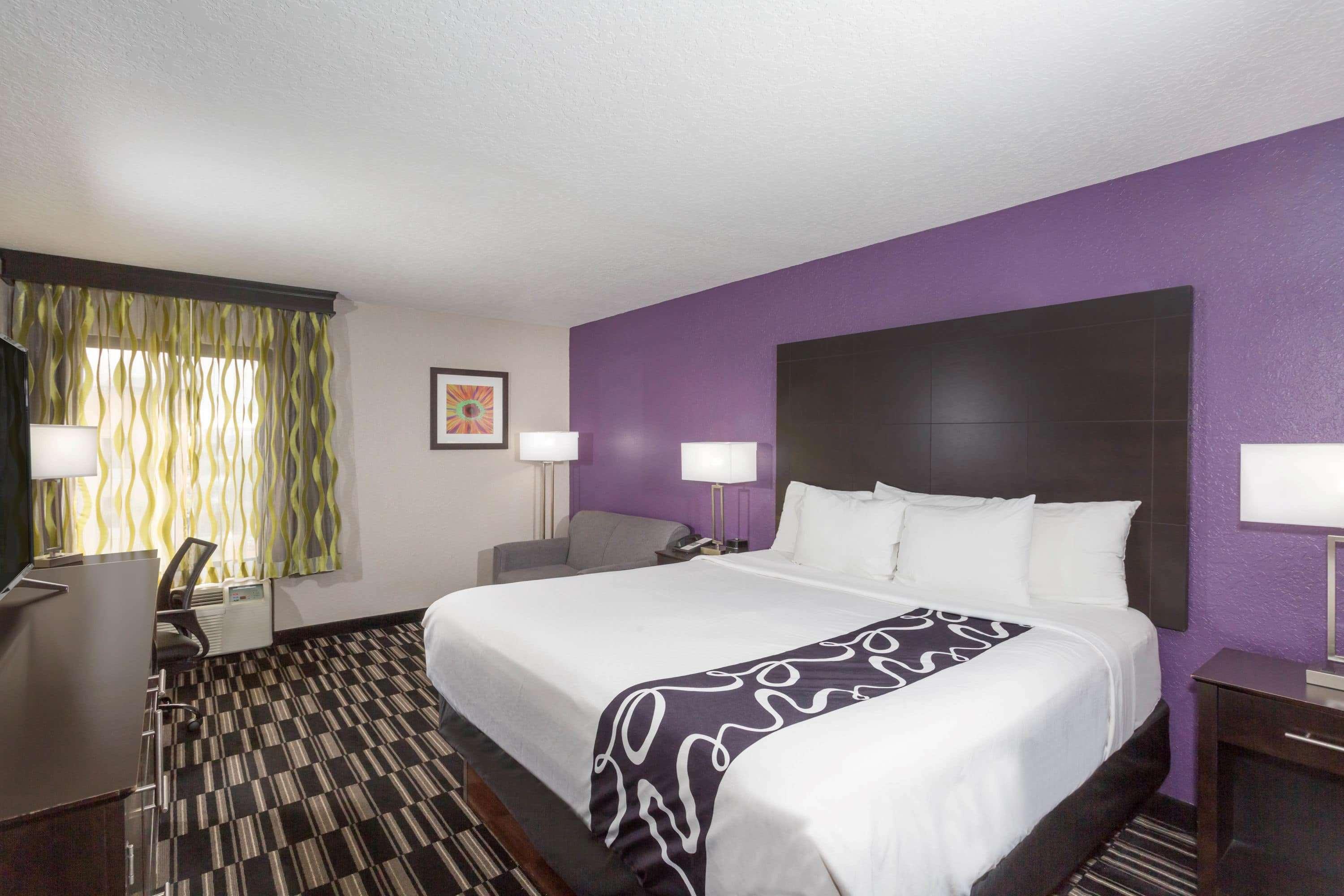 La Quinta By Wyndham Orlando Universal Area - Free Shuttle To Universal Hotel Exterior photo