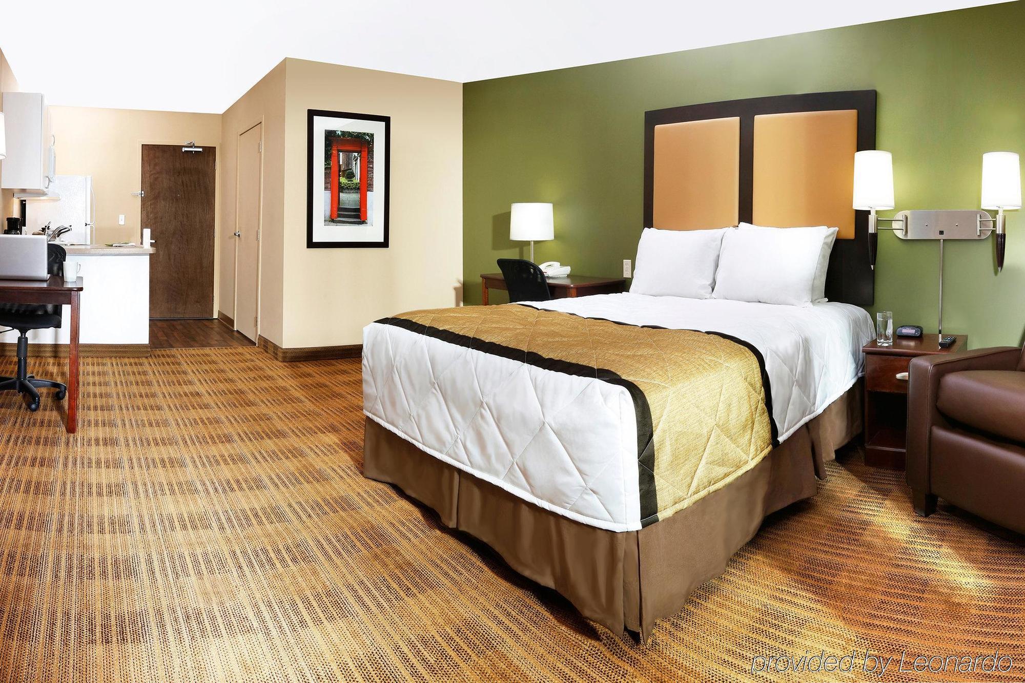 La Quinta By Wyndham Orlando Universal Area - Free Shuttle To Universal Hotel Exterior photo